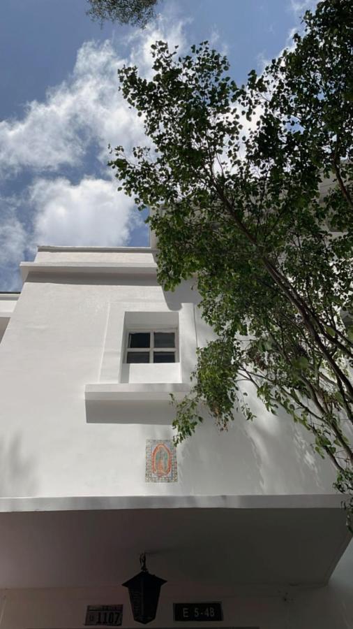 Campus Residencias Bed and Breakfast Quito Exterior foto