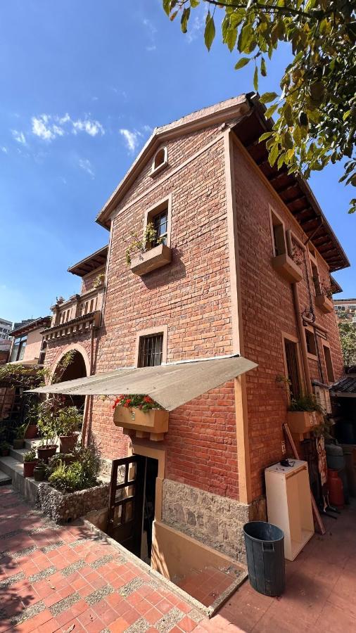 Campus Residencias Bed and Breakfast Quito Exterior foto