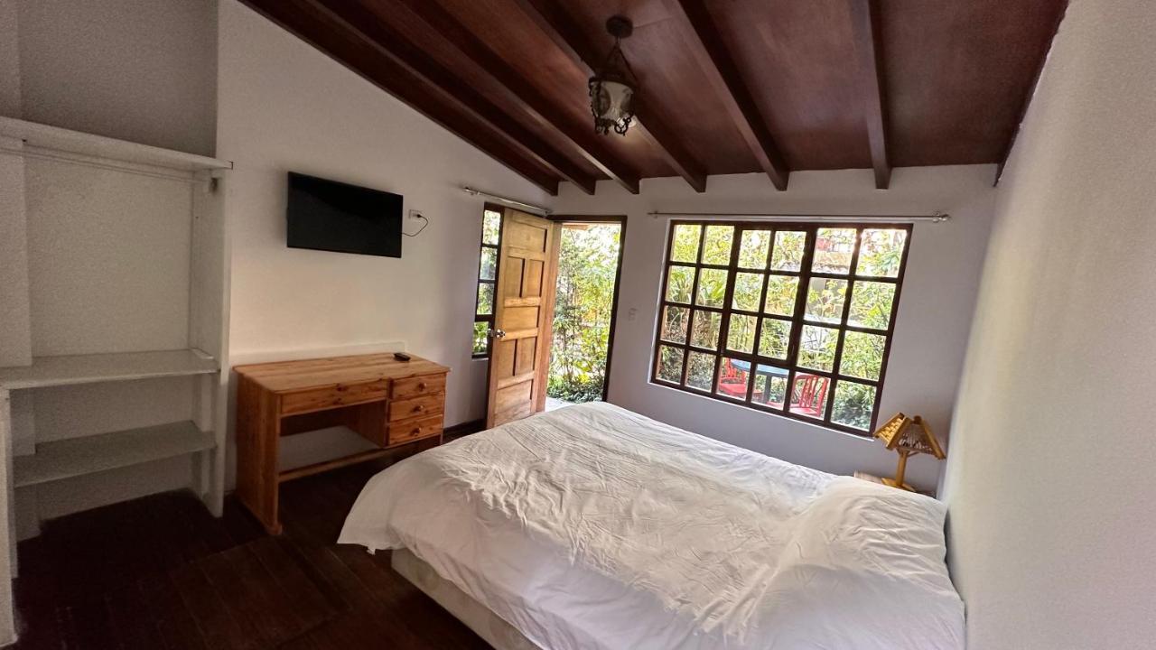 Campus Residencias Bed and Breakfast Quito Exterior foto