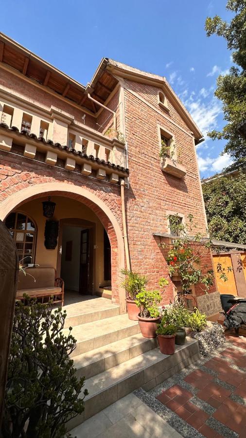 Campus Residencias Bed and Breakfast Quito Exterior foto