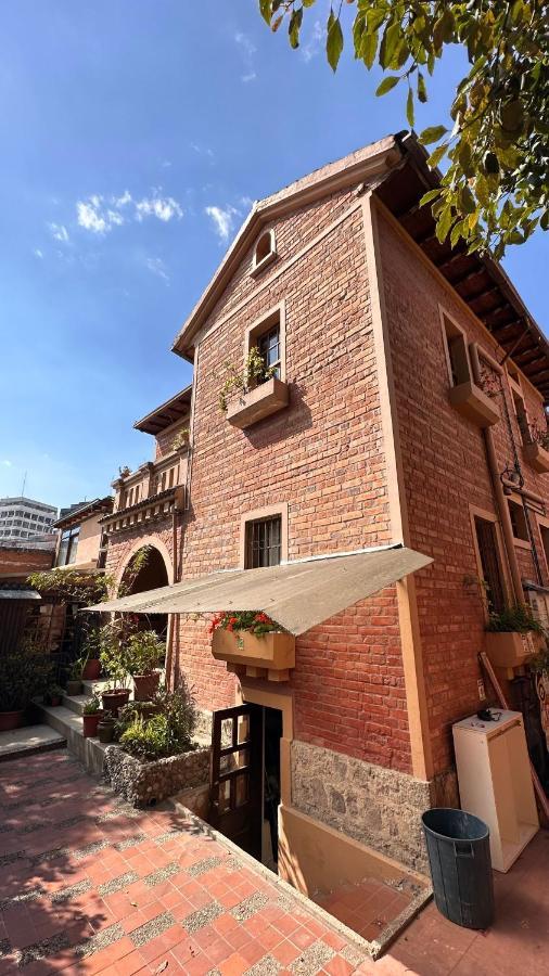 Campus Residencias Bed and Breakfast Quito Exterior foto